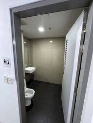 Hh @ Kallang (D13), Factory #565578301